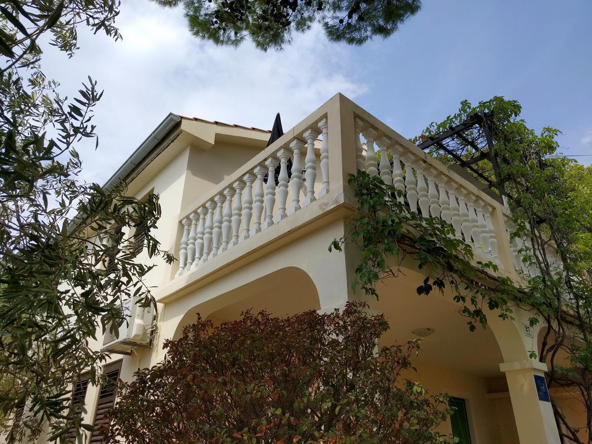 Apartmani Anja Sveta Nedelja  Εξωτερικό φωτογραφία
