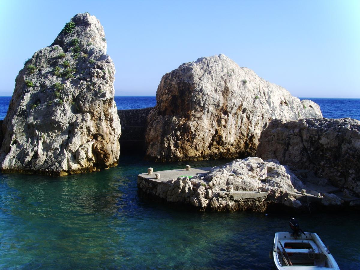 Apartmani Anja Sveta Nedelja  Εξωτερικό φωτογραφία