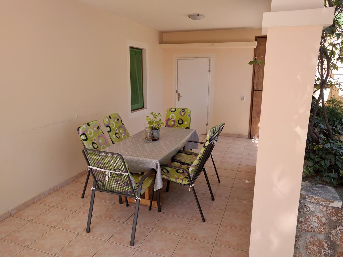 Apartmani Anja Sveta Nedelja  Εξωτερικό φωτογραφία